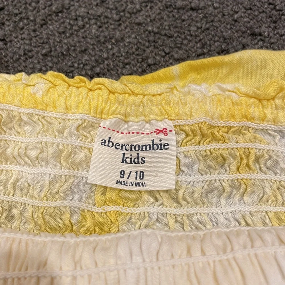 Abercrombie Kids off shoulder stretchy tank in yellow & white tie dye size 9/10